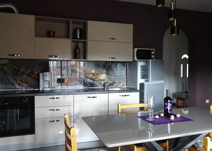 月神公寓 Sukošan