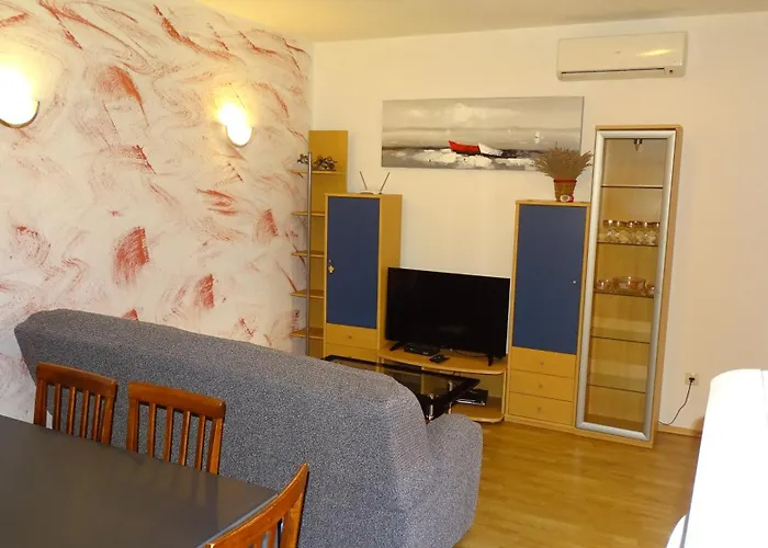 月神公寓 Sukošan