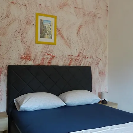 Luna Apartment