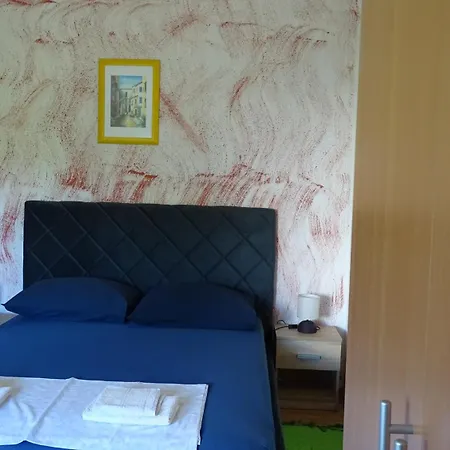Luna Apartment