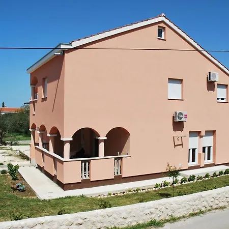 Luna Apartment